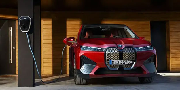 BMW elektrikli otomobilde rakiplerini ezip geçti