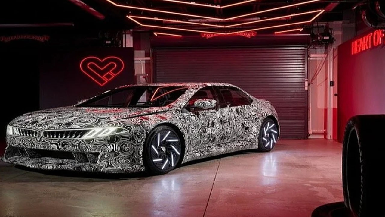 BMW'den 'süper beyin' otomobil: Çok etkili 10 kat hızlı! İşi Fabrika'ya teslim ettiler