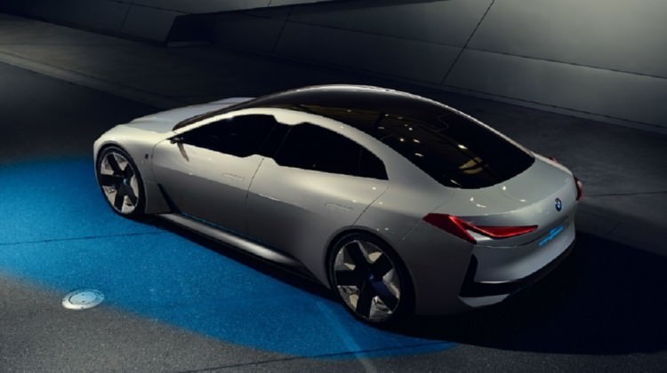 BMW'nin elektrikli yeni üyesi: İ4