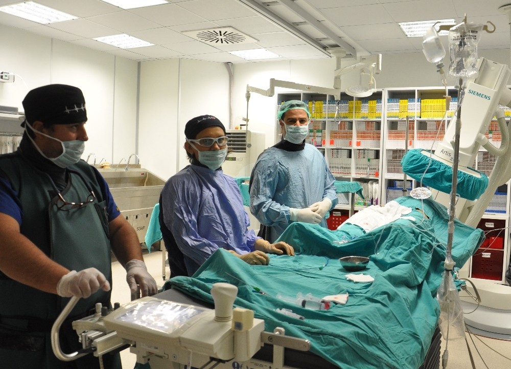 Böbrek damarına takılan stent sayesinde sağlığına kavuştu 