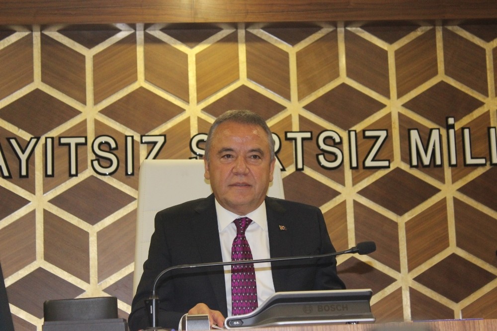 Böcek,” Su ve ekmekle siyaset yapmayız” 