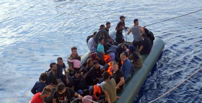 Bodrum ilçesinde 56 kaçak göçmen yakalandı