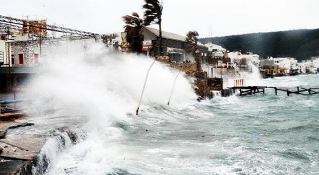 Bodrum'da lodos etkisini gösteriyor