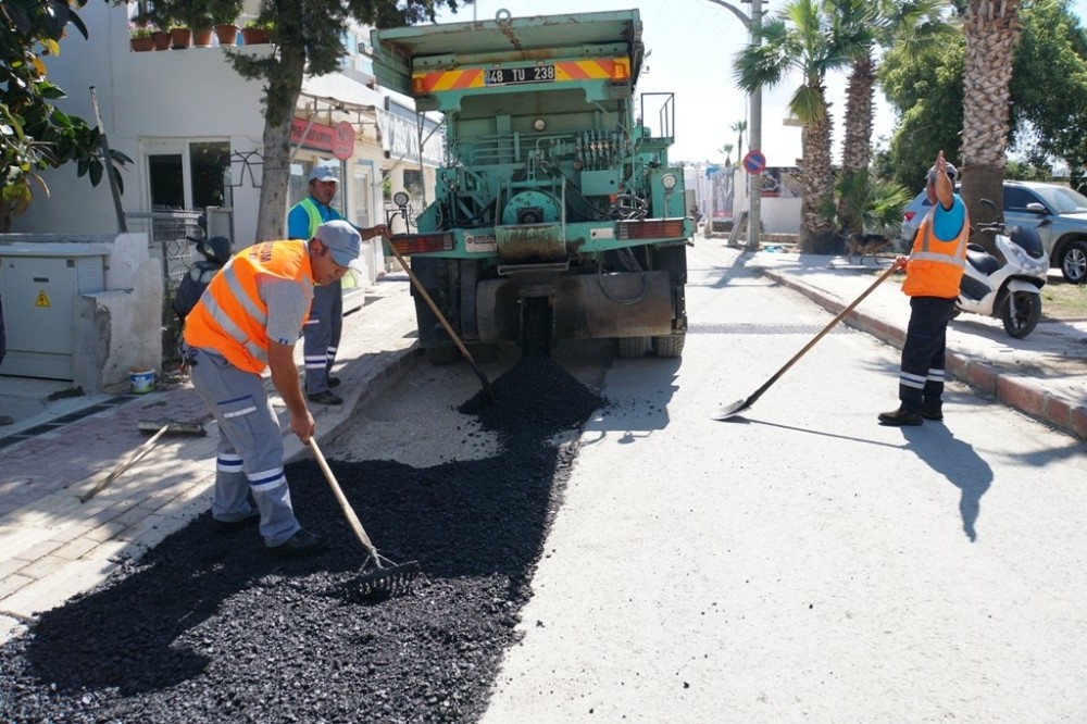 Bodrum’de belediye ekipleri Bitez’de çalışmalarını sürdürüyor 
