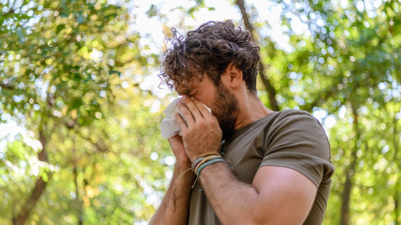 Boğaz ağrısı, burun akıntısı, halsizlik… Mevsim geçişinde bu belirtileri hafife almayın