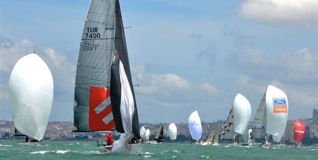 Boğazda yelken şenliği