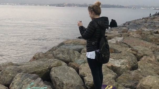 Boğaz'da yunus şovu