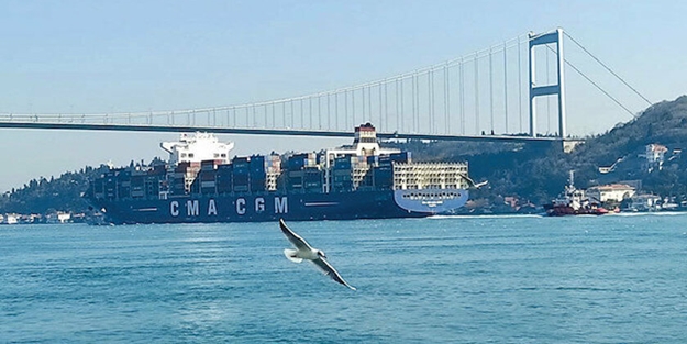 Boğaz’dan geçişlere yeni kriter getirildi! “Tehlikeli yük” yeniden tanımladı.