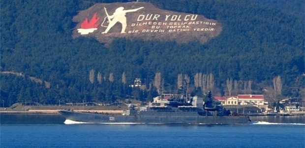 Rus gemisi boğazdan geçti
