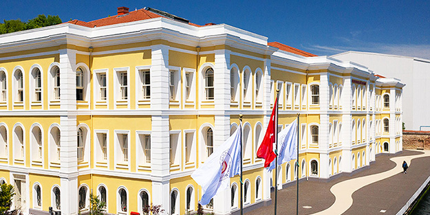 Boğaziçi provokasyonu önlerini açtı: Galatasaray Üniversitesi öğrencileri de başkaldırdı!