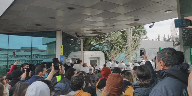 Boğaziçi Üniversitesi'nde izinsiz gösteriye gözaltı