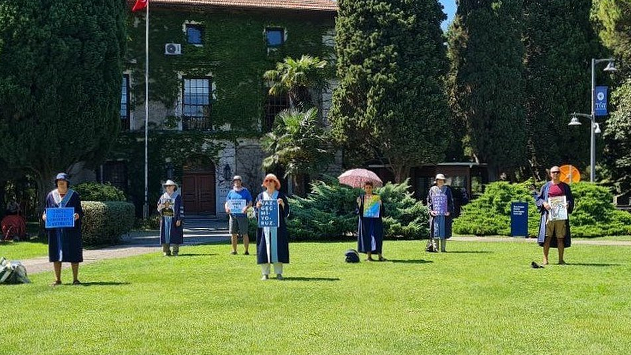 Boğaziçi'ndeki işgalci artıklarına 'fetih' dersi!
