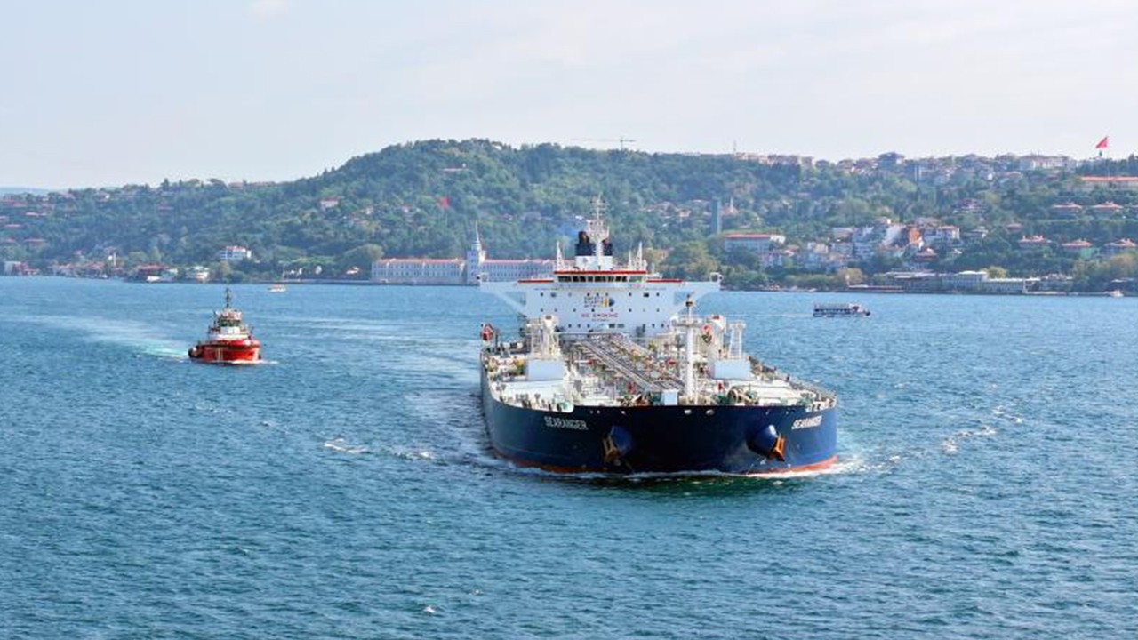 Boğazları bir yılda 84 bin 640 gemi geçti Tehlikeli yük riski arttı