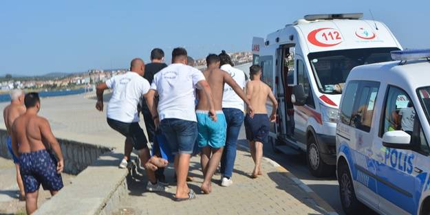 Boğulma tehlikesi geçirdi! İmdadına yetiştiler