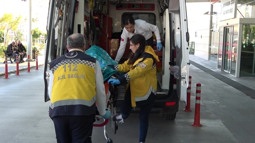 Boğulma tehlikesi geçiren vatandaşın imdadına deniz polisi yetişti 