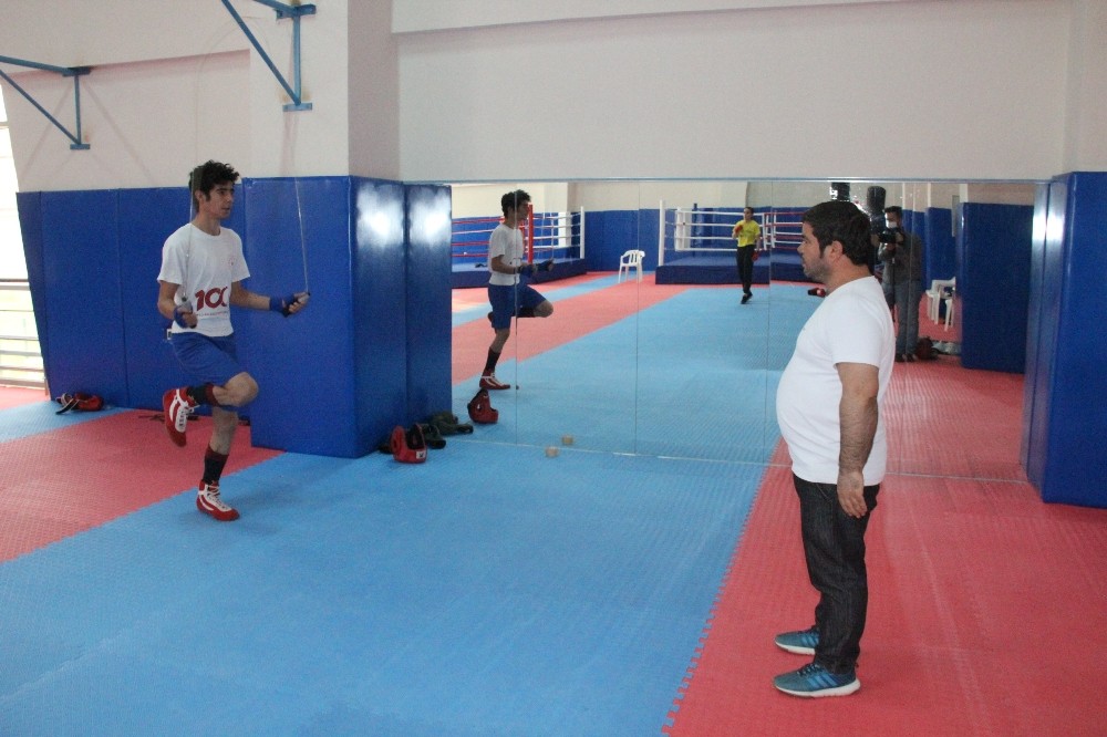 Boks Milli Takımlar Antrenörü Döndü: 