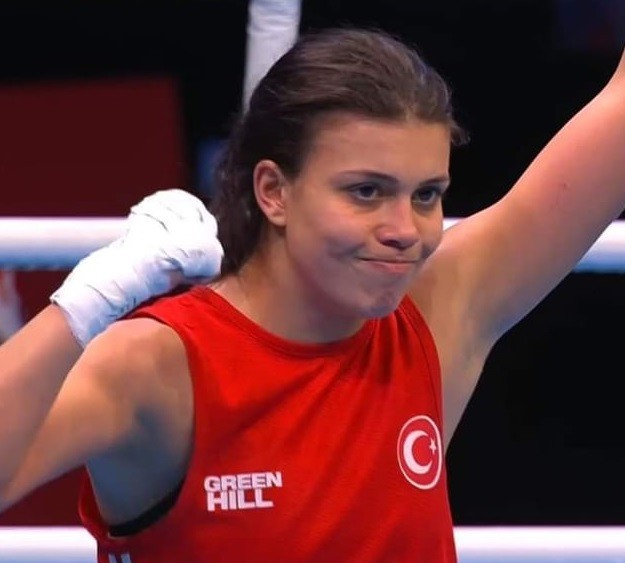 Boksör Aycan Güldağı, Londra’da son 16’ya yükseldi 