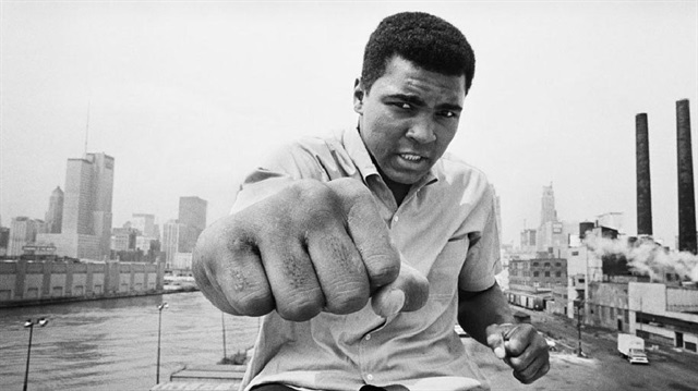 Boksör Muhammed Ali vefat etti
