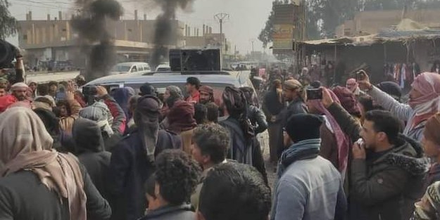 Bölge halkı, YPG/PKK'ya karşı ayaklandı! Terör örgütü bakın nasıl cebini dolduruyor