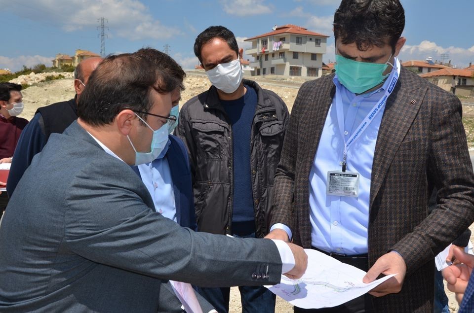 Bölge Müdürü Güzel, heyelanın meydana geldiği yolu inceledi 