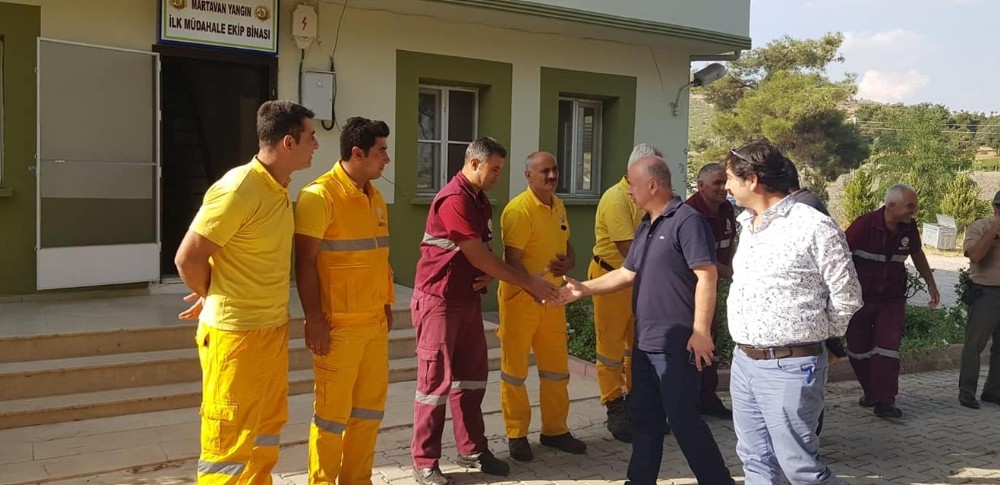 Bölge Müdürü Koç yangın ekiplerini ziyaret etti 