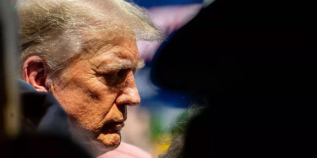 Bölge savcısından Donald Trump için kumpas gibi istek