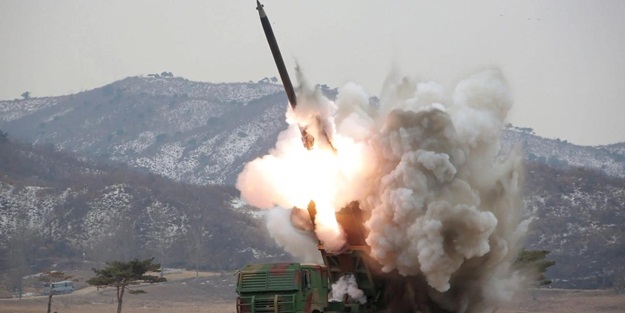 Bölgede dengeler mühim ölçüde değişebilir! Flaş iddia: Hareket halindeki gemiyi vurdular