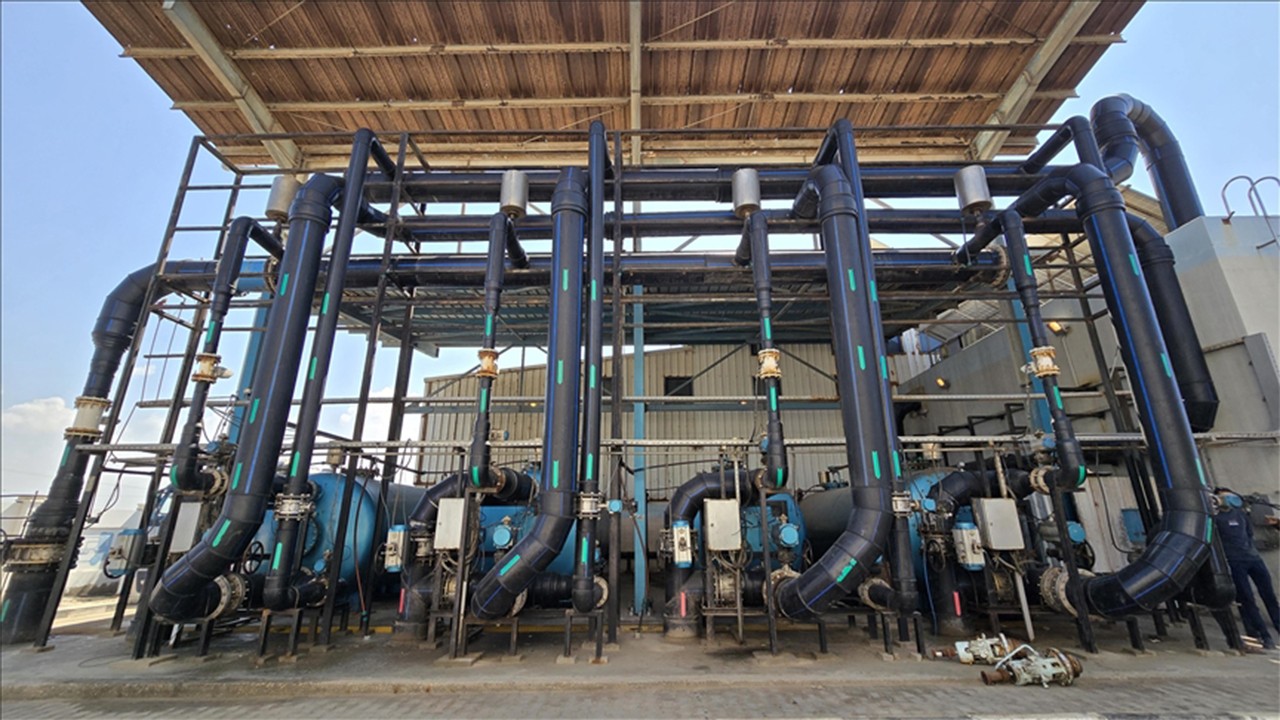 Bölgedeki 11 enerji ve arıtma tesisinin görüntülerini yayımladı İran Orta Doğu’nun suyunu kesecek!