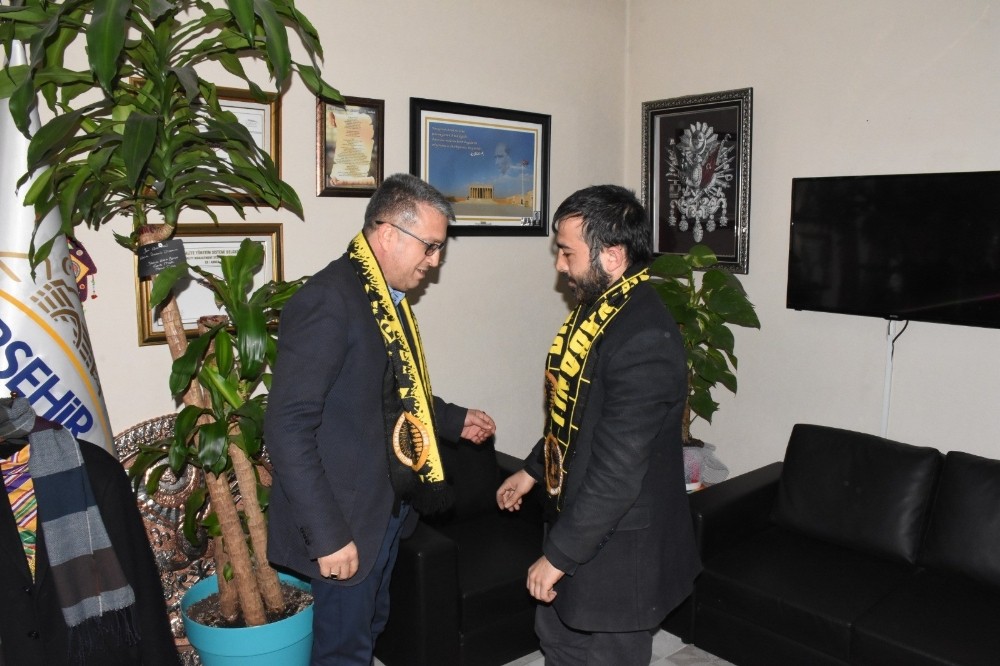 Bölgesel Amatör Lig’de mücadele eden Yabanlıspor’a,Kırşehir Belediyesinden destek 
