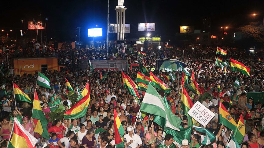 Bolivya muhalefeti hükümete karşı ordudan destek istiyor