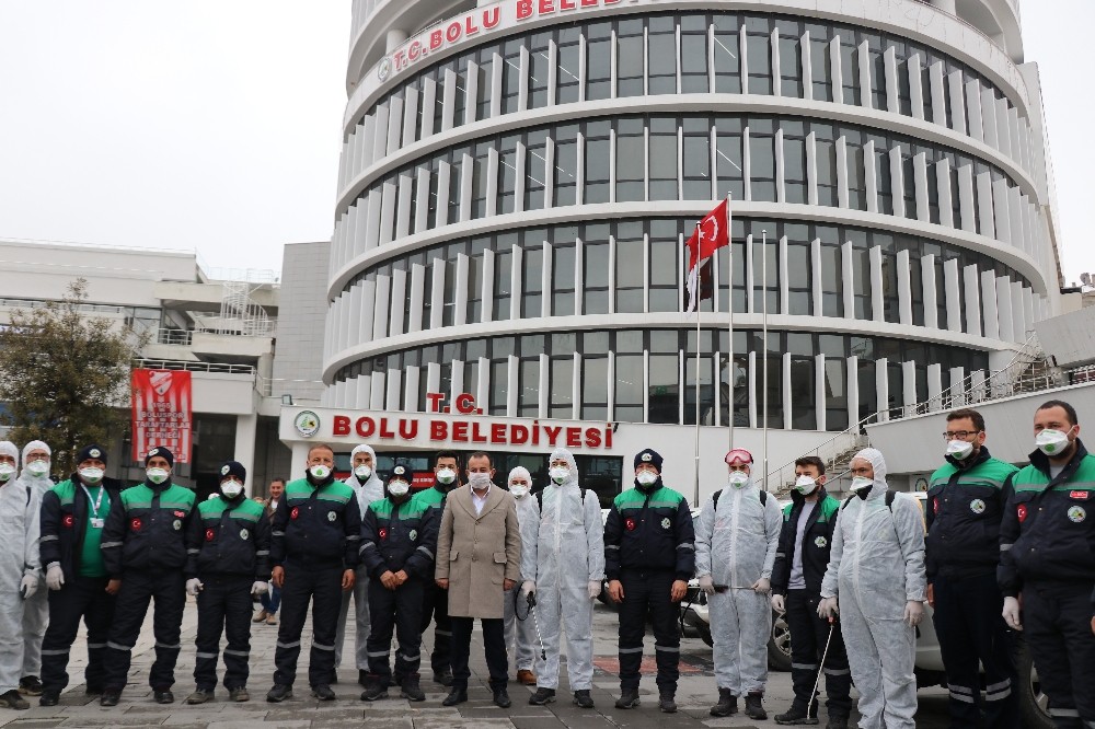 Bolu Belediyesi, korona virüse karşı 50 kişilik temizlik timi kurdu 