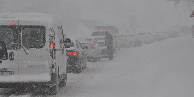 Bolu Dağı geçişinde 5 kilometrelik araç kuyruğu