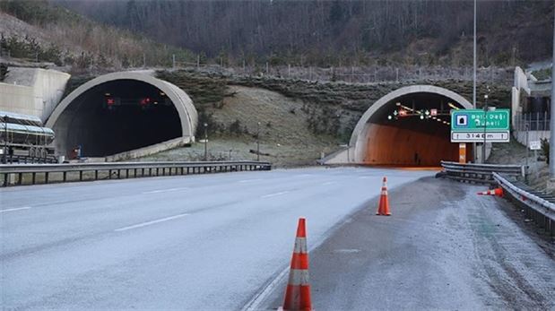 Bolu Dağı Tüneli ulaşıma kapandı