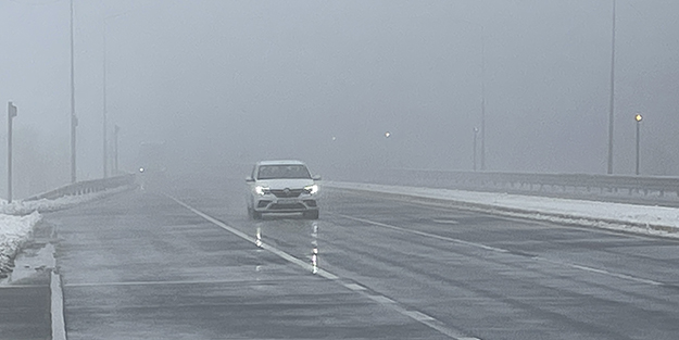 Bolu Dağı'nda kar ve sis etkili oluyor! Ekiplerden sürücülere uyarı