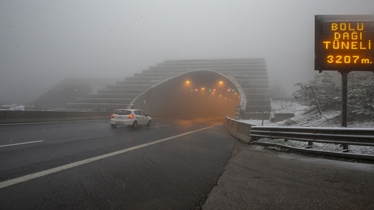 Bolu Dağı'nda kar ve sis etkisi