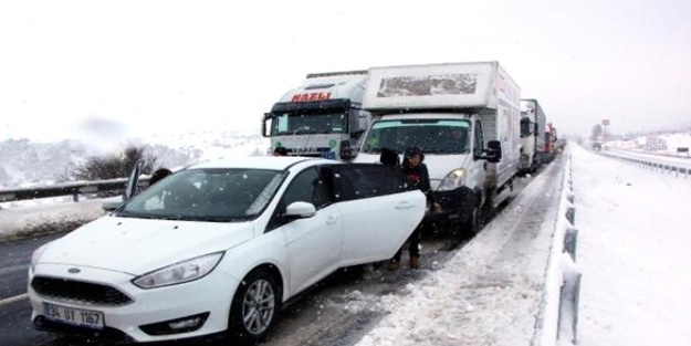 Bolu TEM'de ulaşım durma noktasına geldi