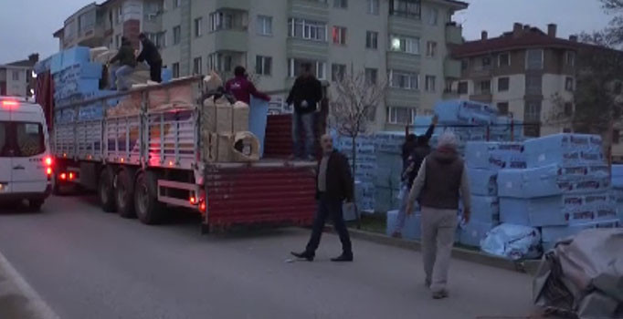 Bolu'da 105 bin paket kaçak sigara ele geçirildi.