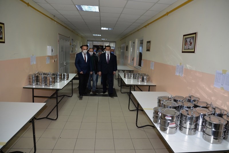 Bolu’da, 4 bin 200 adet kuru gıda paketi ihtiyaç sahibi ailelere ulaştı 