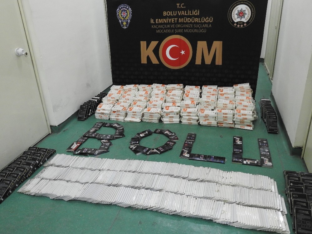Bolu’da, 4 bin 515 adet kaçak cep telefon aparatı yakalandı 