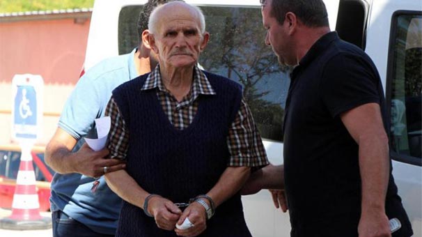 Bolu'da 75 yaşındaki adam eşini ekmek bıçağıyla doğradı!