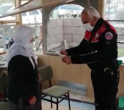 Bolu’da, 87 yaşındaki Fatma nine maaşını Milli Dayanışma Kampanyası’na bağışladı 