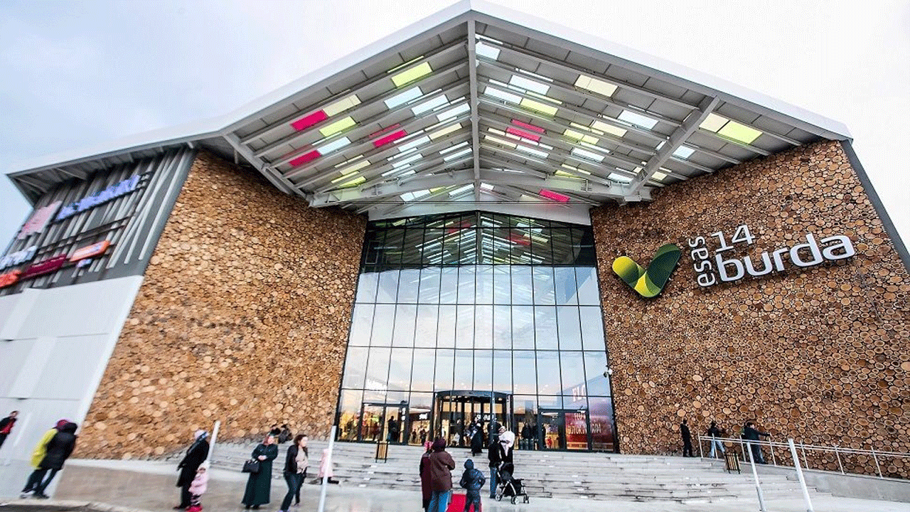 Bolu'da AVM tuvaletinde skandal: Kadınların gizli görüntüsünü çekerken yakalandı, tekme tokat dövüldü!