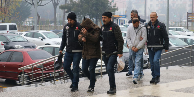 Bolu'da durdurulan aracın içinden 21 kilogram eroin çıktı