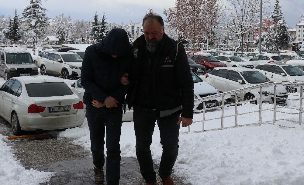 Bolu’da firari FETÖ şüphelisi adliyeye sevk edildi 