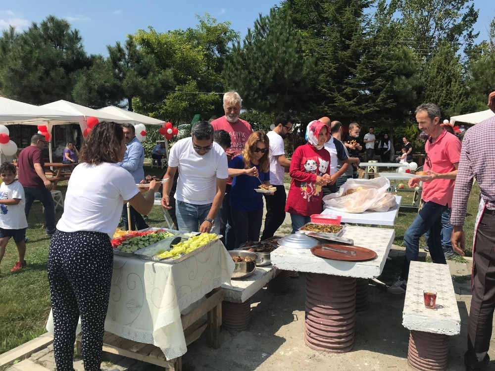 Bolu’da, gazeteciler ve aileleri piknikte biraraya geldi 