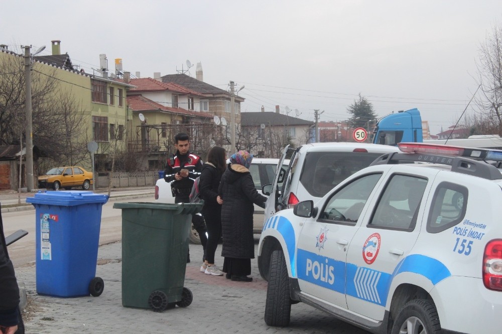 Bolu’da, hakkında uzaklaştırma kararı bulunan koca, eşinin evini basarak çocuklarını kaçırdı 