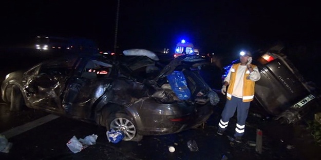 Bolu'da iki araç takla attı: 2 ölü