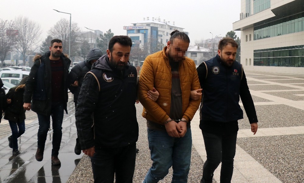 Bolu’da, Irak uyruklu DEAŞ şüphelisi 3 kişi adliyeye sevk edildi 