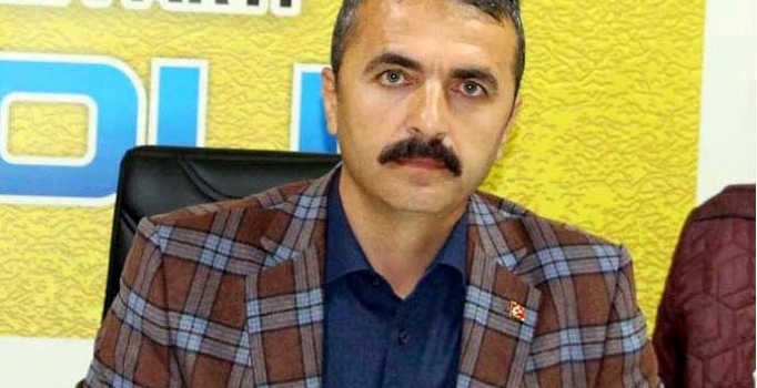 Bolu'da istifa eden Ak Parti il başkanı, yeniden il başkanlığına atandı