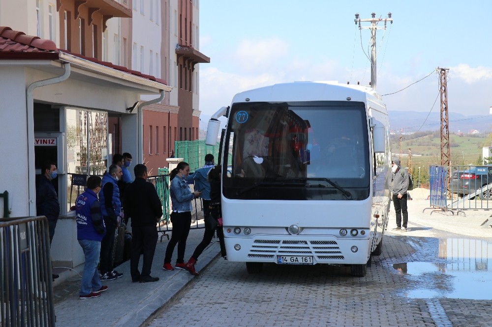 Bolu’da, karantina sürecini tamamlayan 29 kişi evlerine döndü 